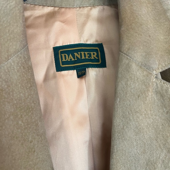 Danier suede jacket - Picture 3 of 6